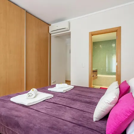 Apartment Privilege Folha De Louro With Rooftop Pool, Village Marina - Olhao