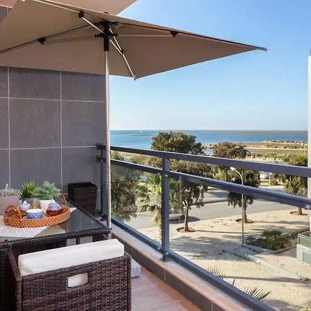 Privilege Folha De Louro With Rooftop Pool, Village Marina -