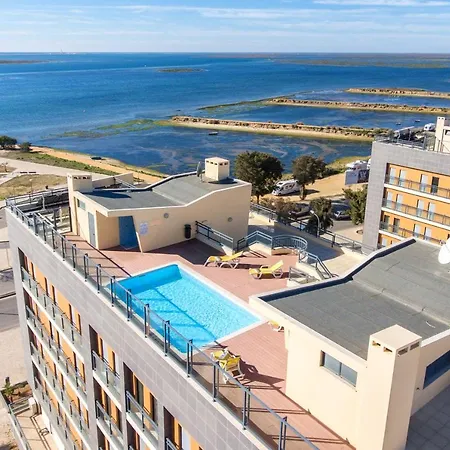 Privilege Folha De Louro With Rooftop Pool, Village Marina - Apartment