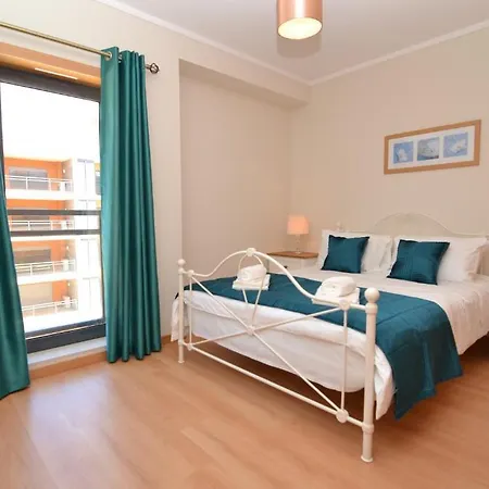Privilege Folha De Louro With Rooftop Pool, Village Marina - * Olhao