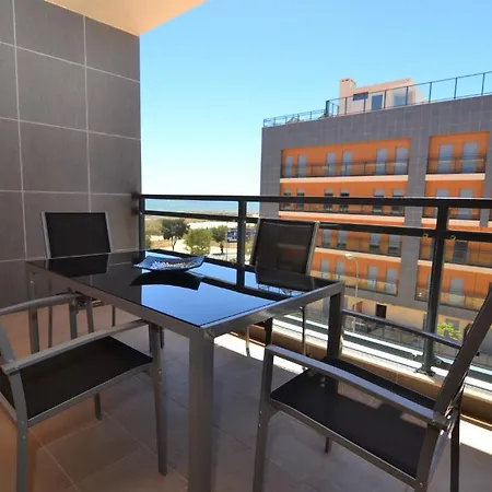 Privilege Folha De Louro With Rooftop Pool, Village Marina - Apartment