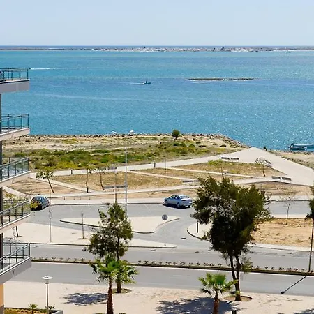Apartment Privilege Folha De Louro With Rooftop Pool, Village Marina - *